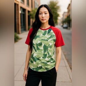 Lularoe Randy Small NWT Tropical Leaf Print Raglan Sleeve Top